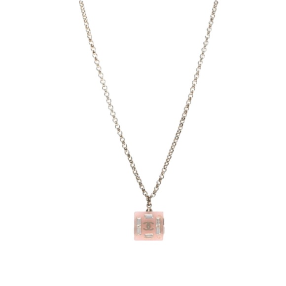 CHANEL Resin Baguette Crystal Geometric
Square CC Necklace Rose Pink - Picture 4 of 8